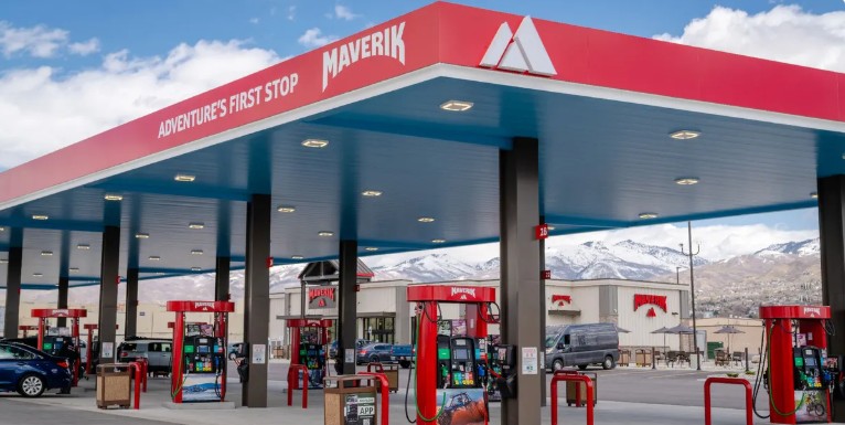 Maverik Logo
